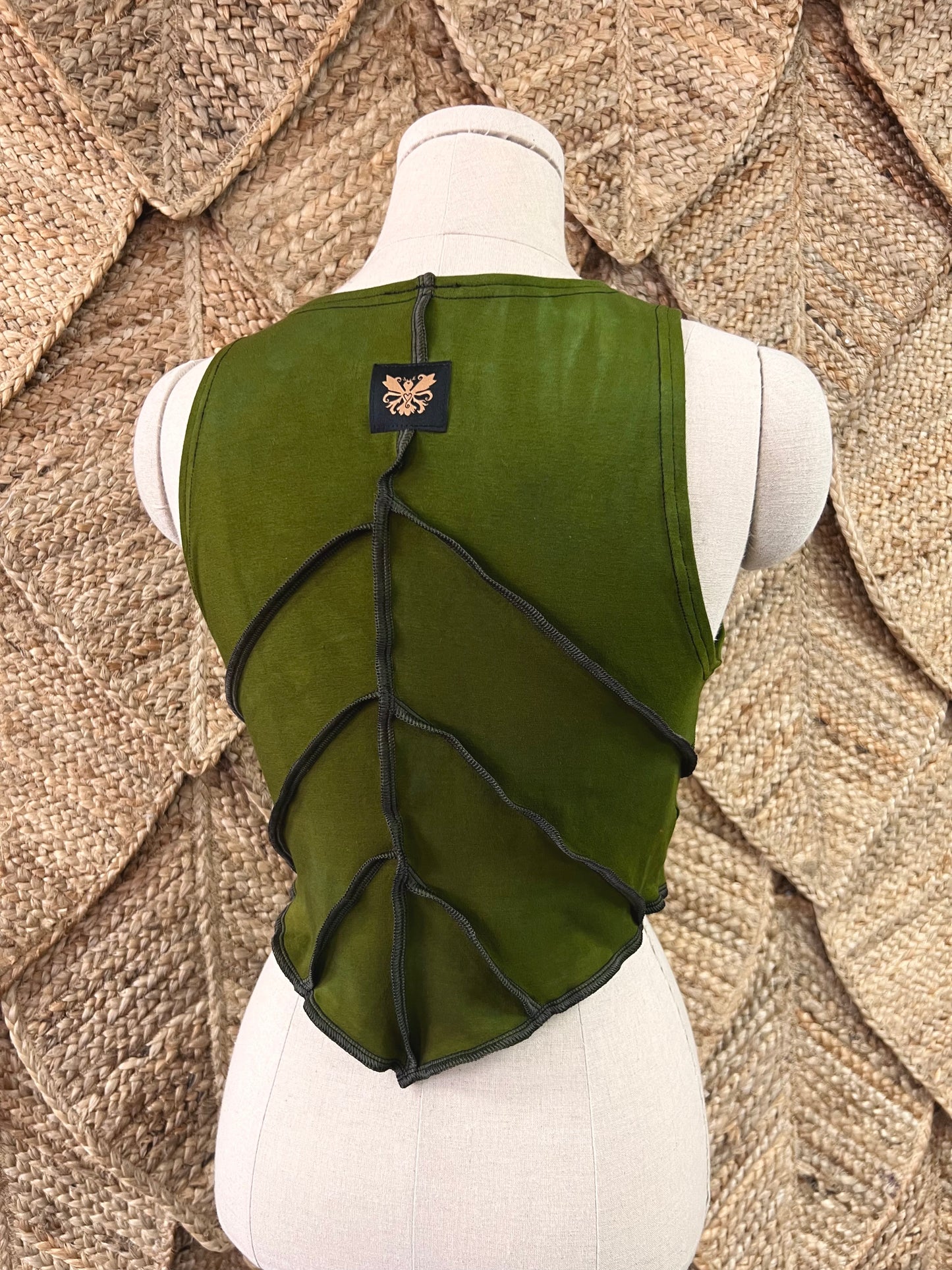 Frond Leafae Pixie Crop