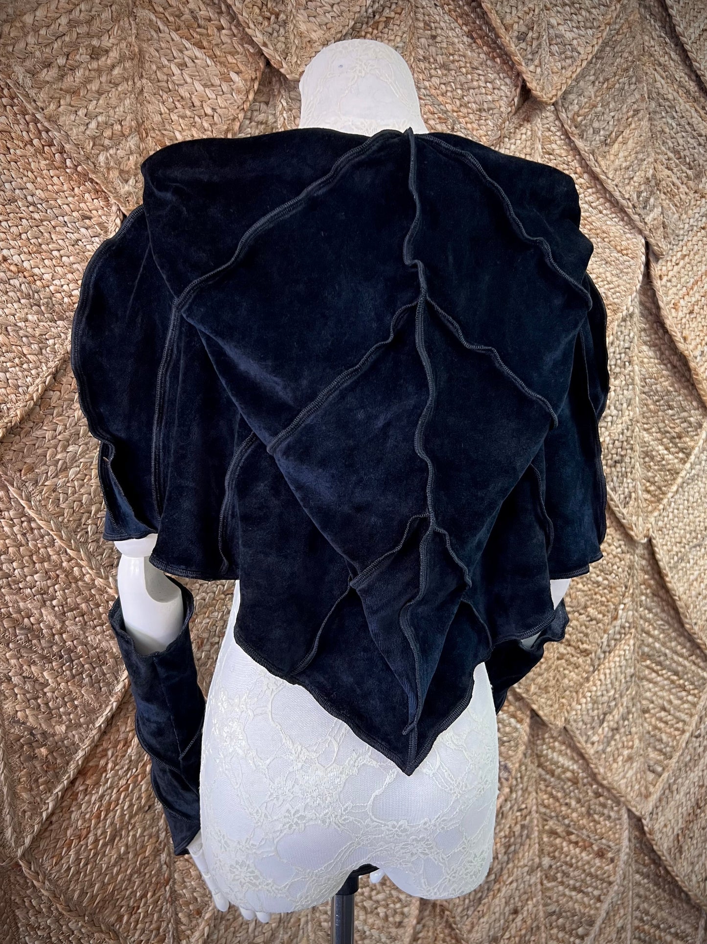 PREORDER: Nightmage Leafae Poncho Set