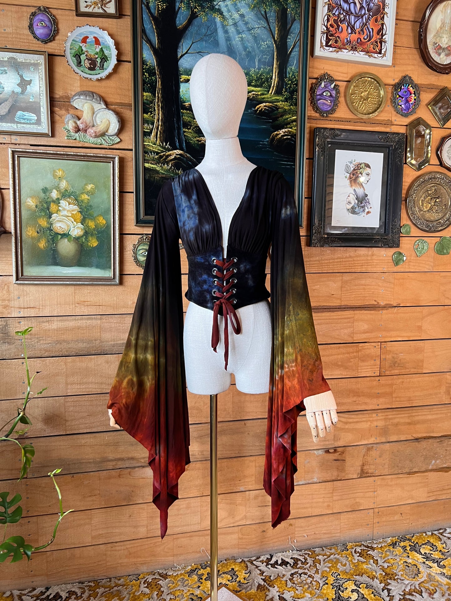 Phoenix Kāhu LaceUp Top