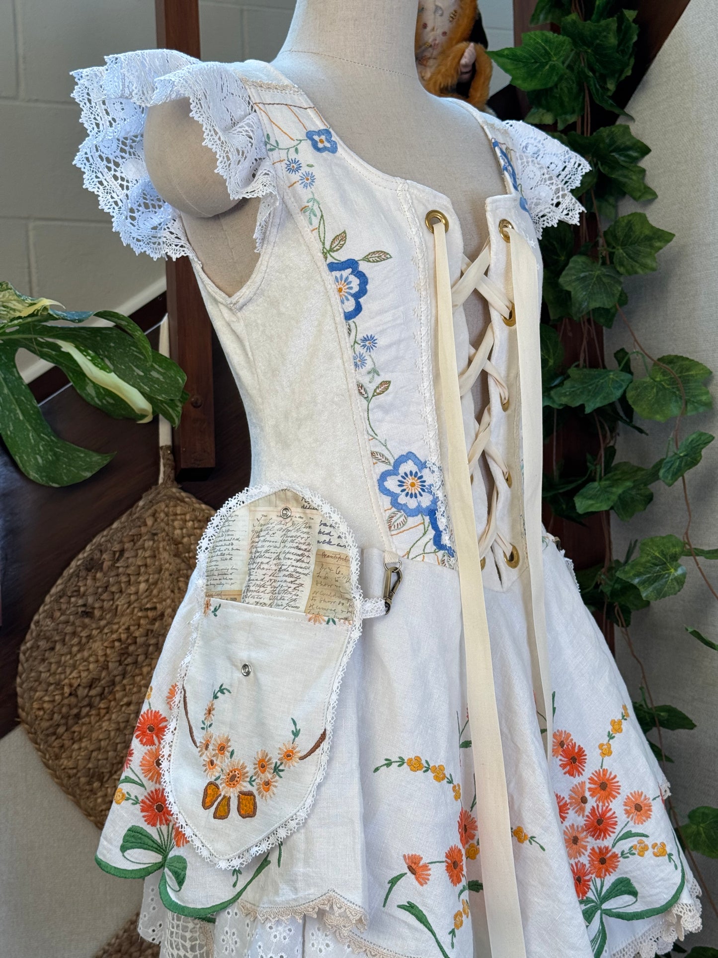 Wildcrafted Faery Pocket Dress (L)