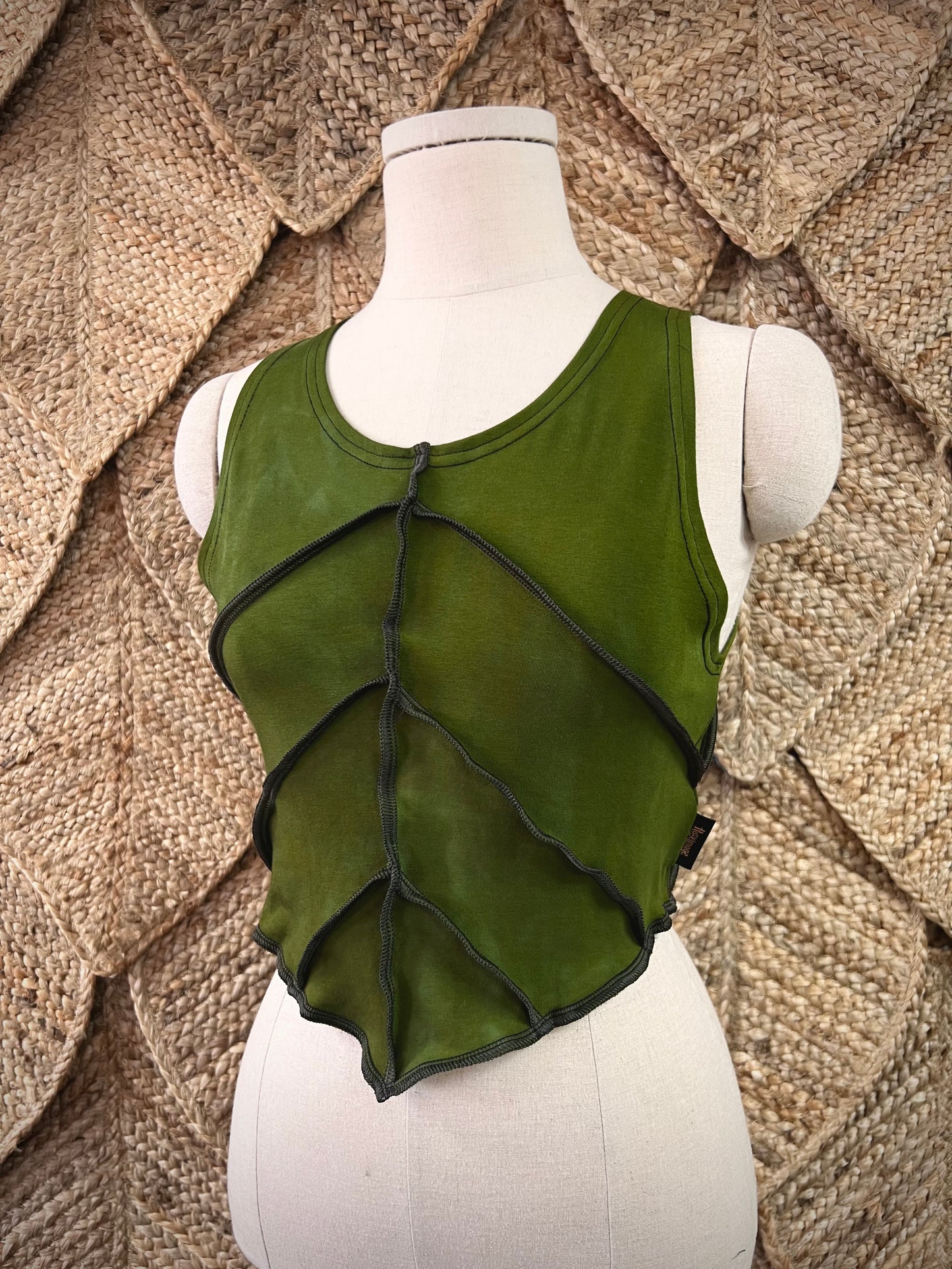 Frond Leafae Pixie Crop