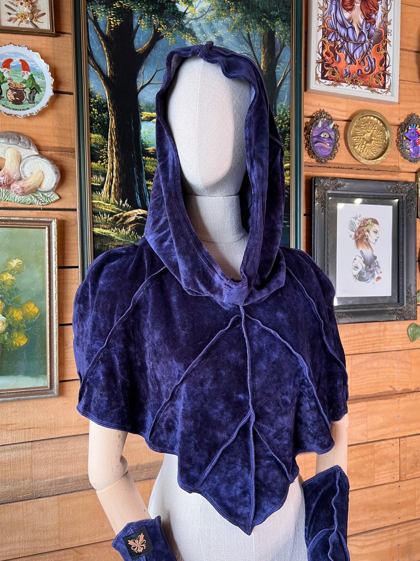 Dusk Plum Leafae Poncho Set