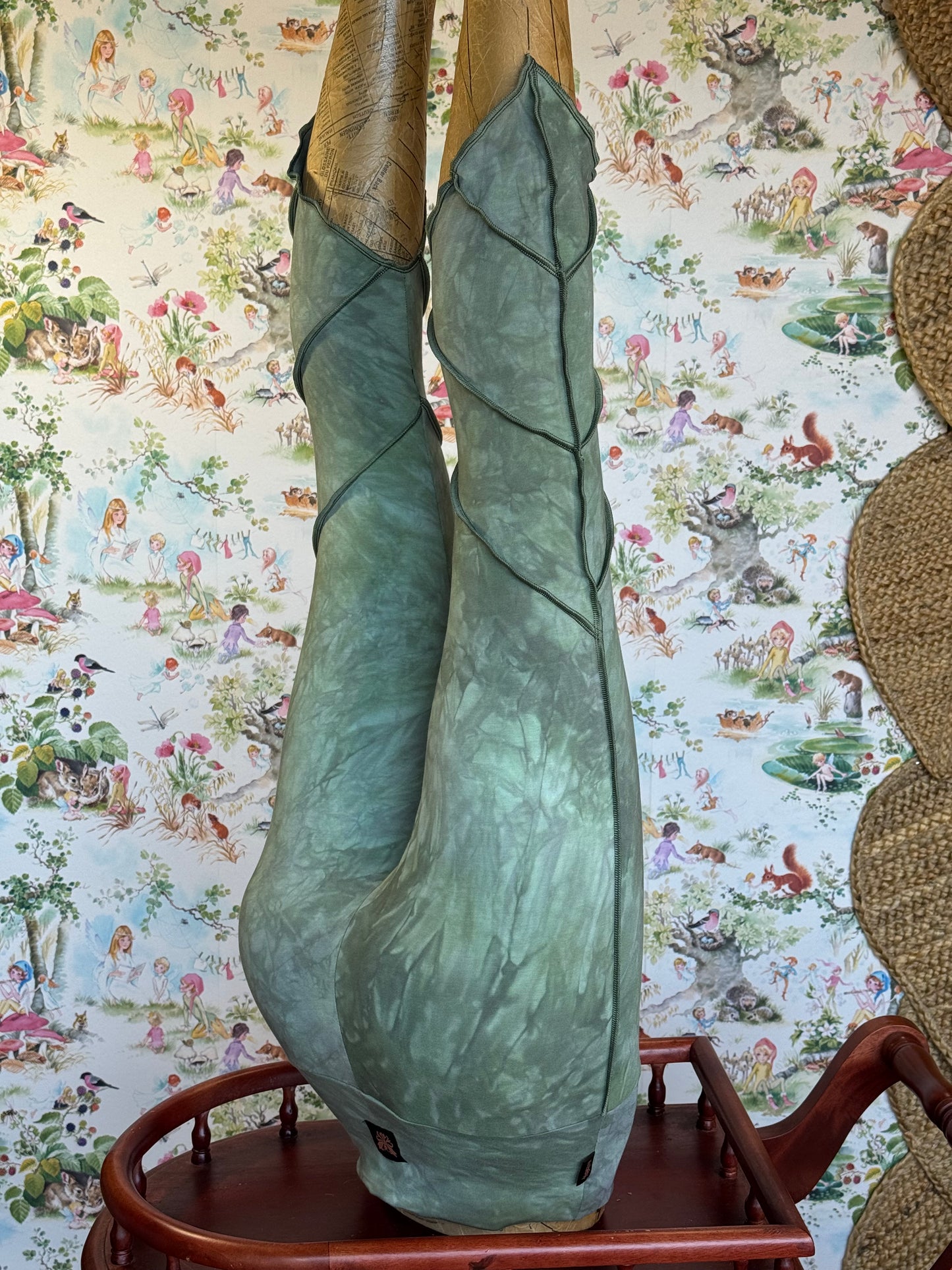 Snowdrop Leafae Leggings