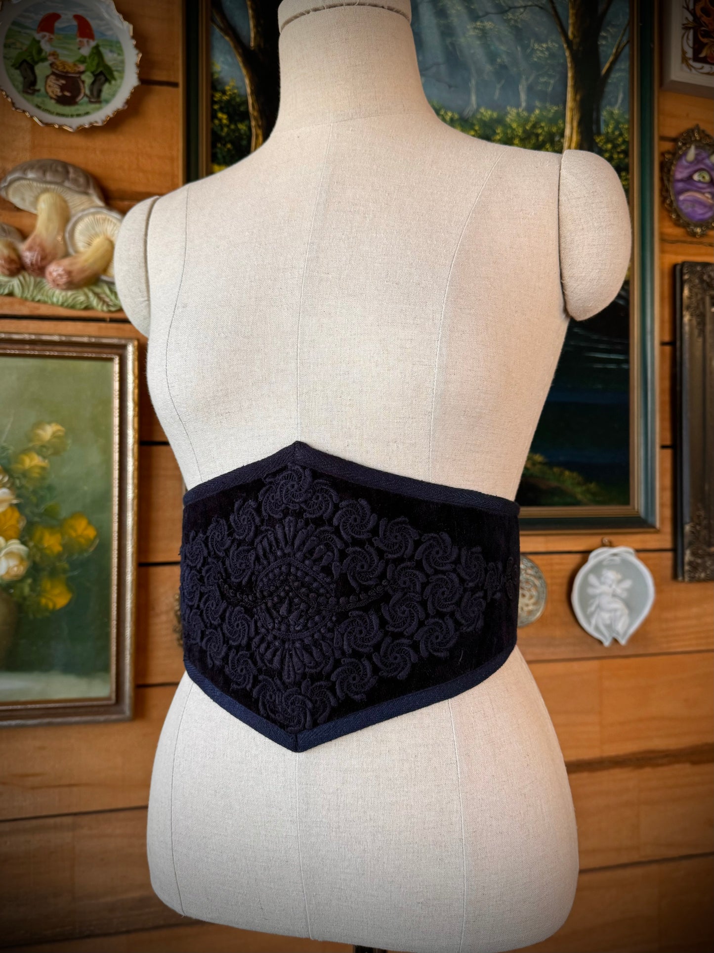 M - L Pixie Corset Belt