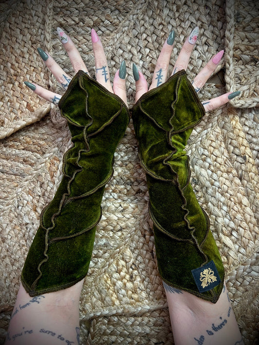 Frond Leafae Arms OSFA