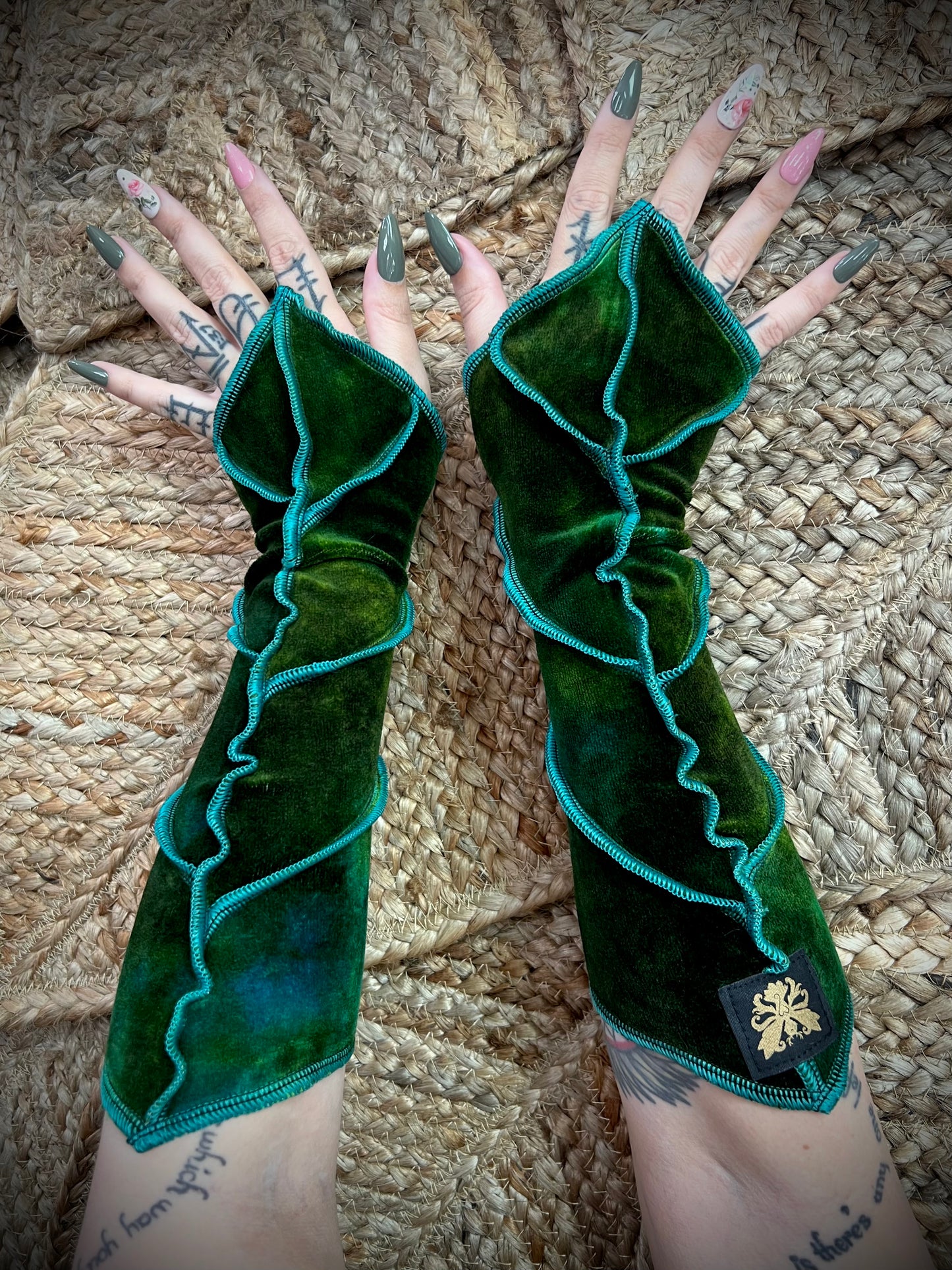 Labradorite Leafae Arms OSFA