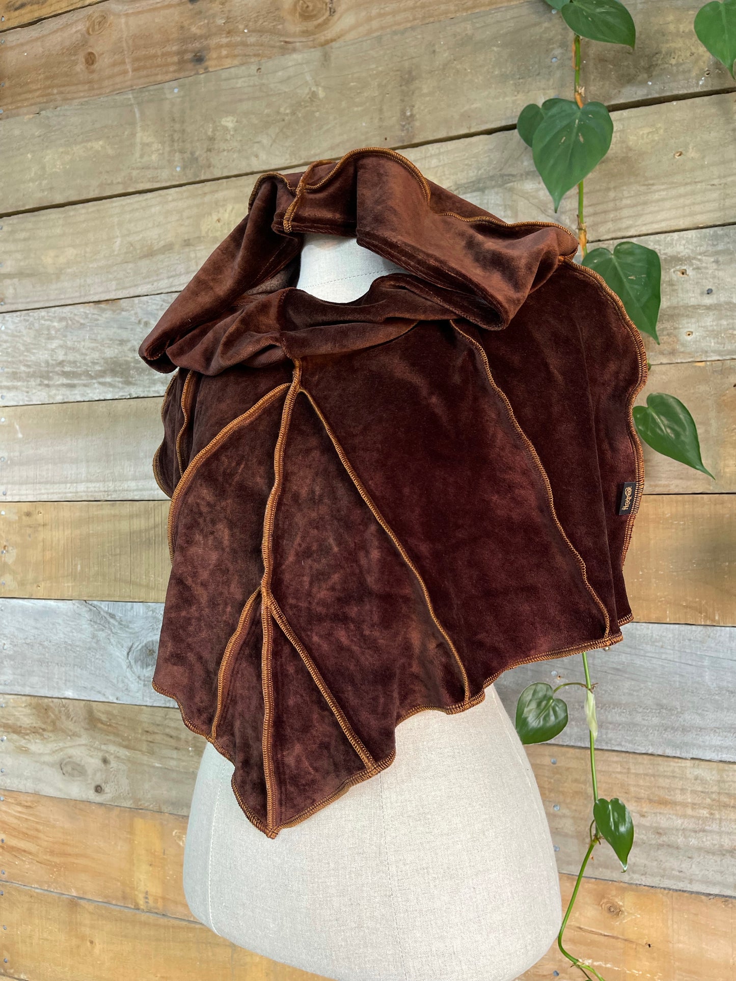 Earthdust Leafae Poncho