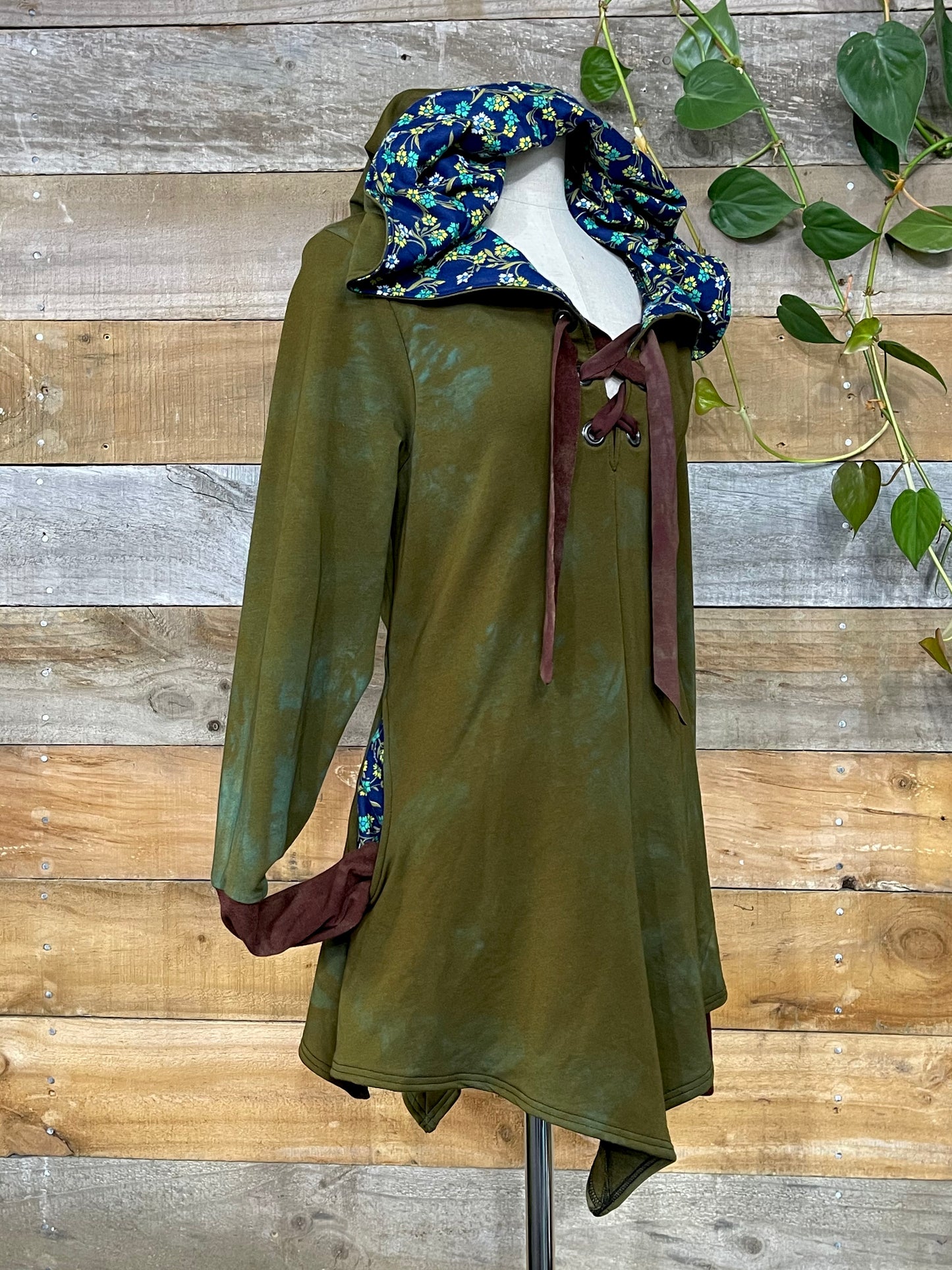 Large Faewing Hoodie