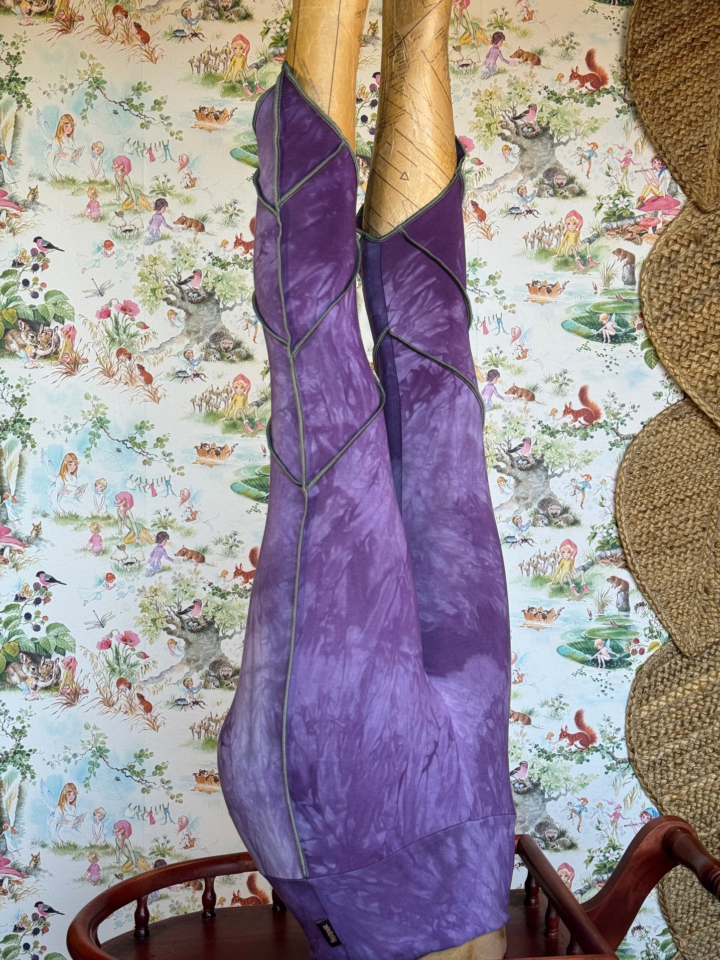Wisteria Leafae Leggings