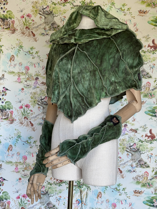 Snowdrop Leafae Poncho Set