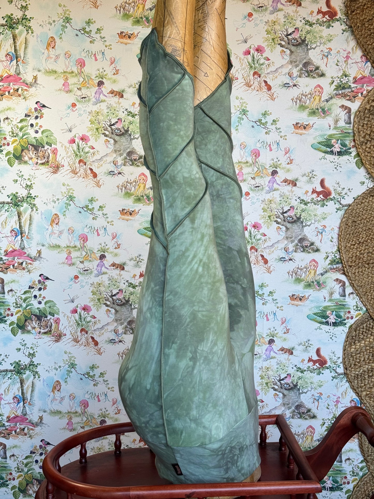 Snowdrop Leafae Leggings
