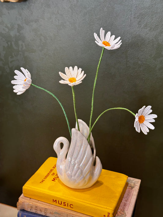 Swanlake Daisy Vase
