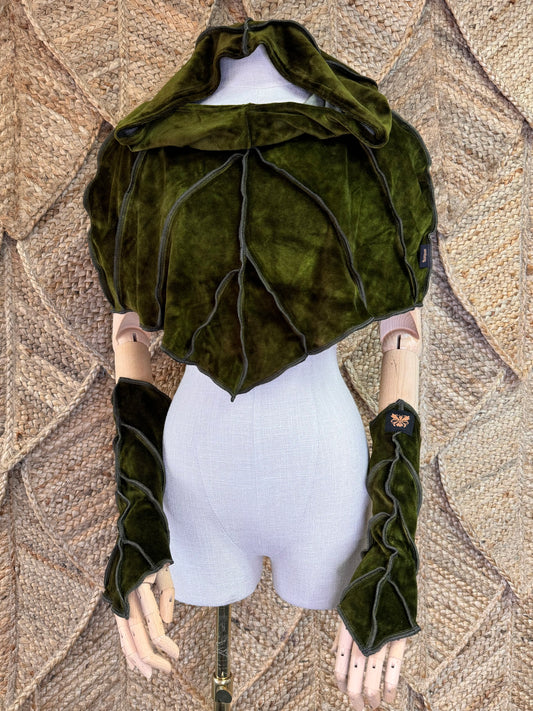 Frond Leafae Poncho Set