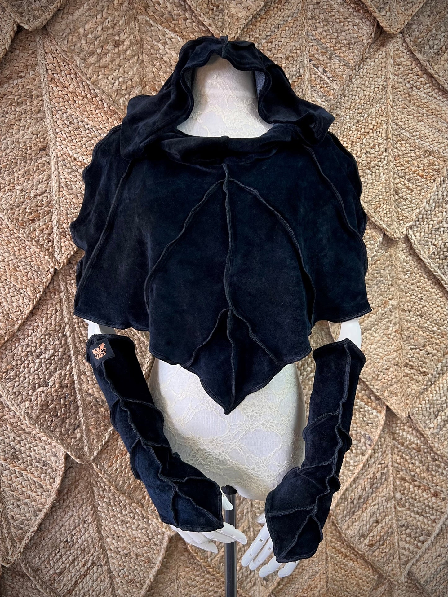 PREORDER: Nightmage Leafae Poncho Set