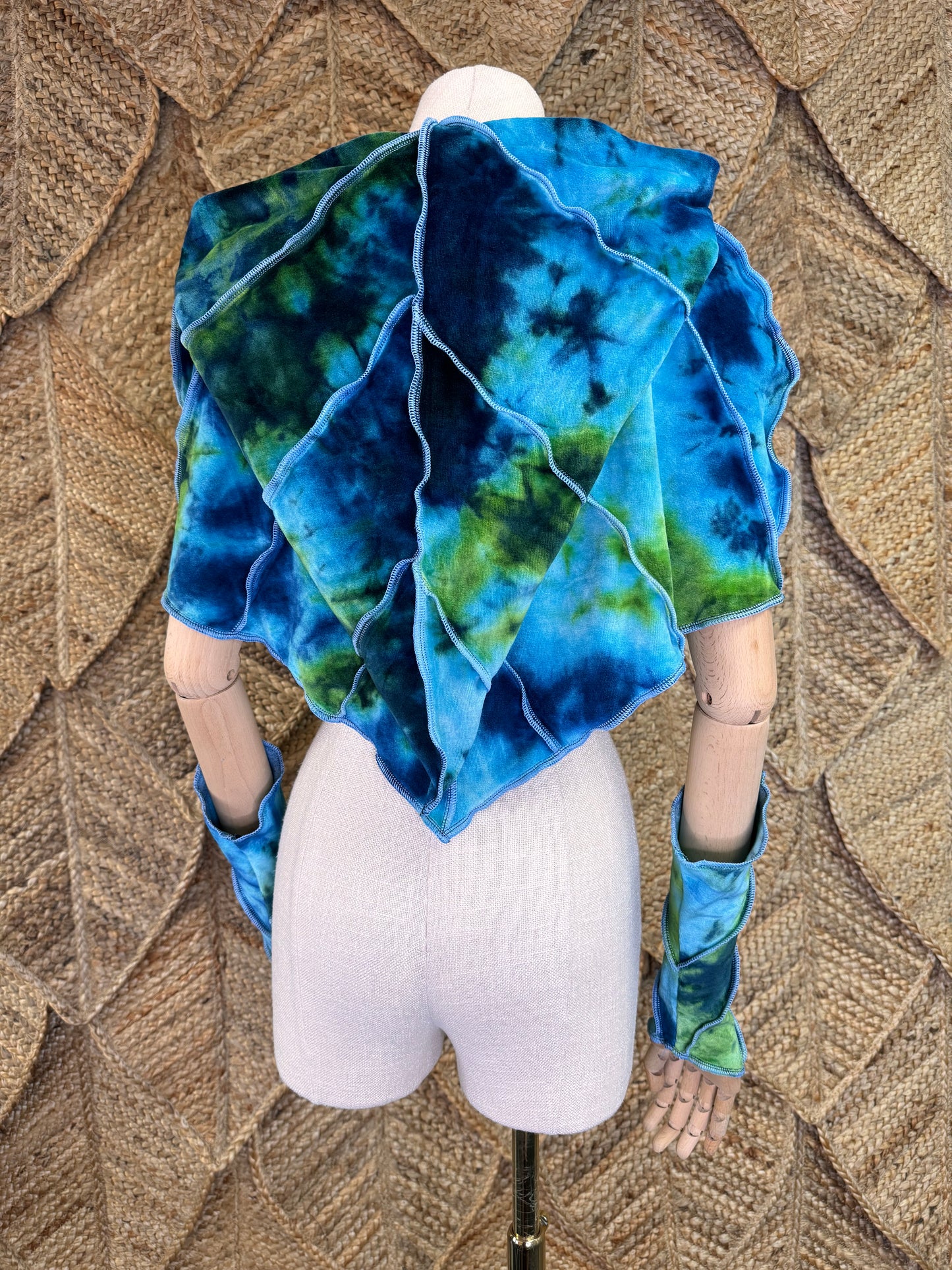 Blue Springs Leafae Poncho Set