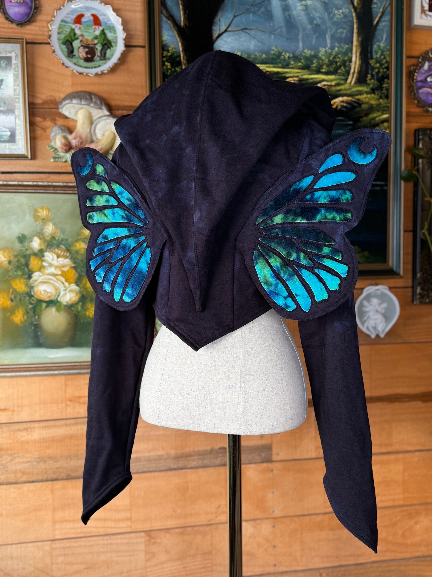 Morpho Faewing Shrug