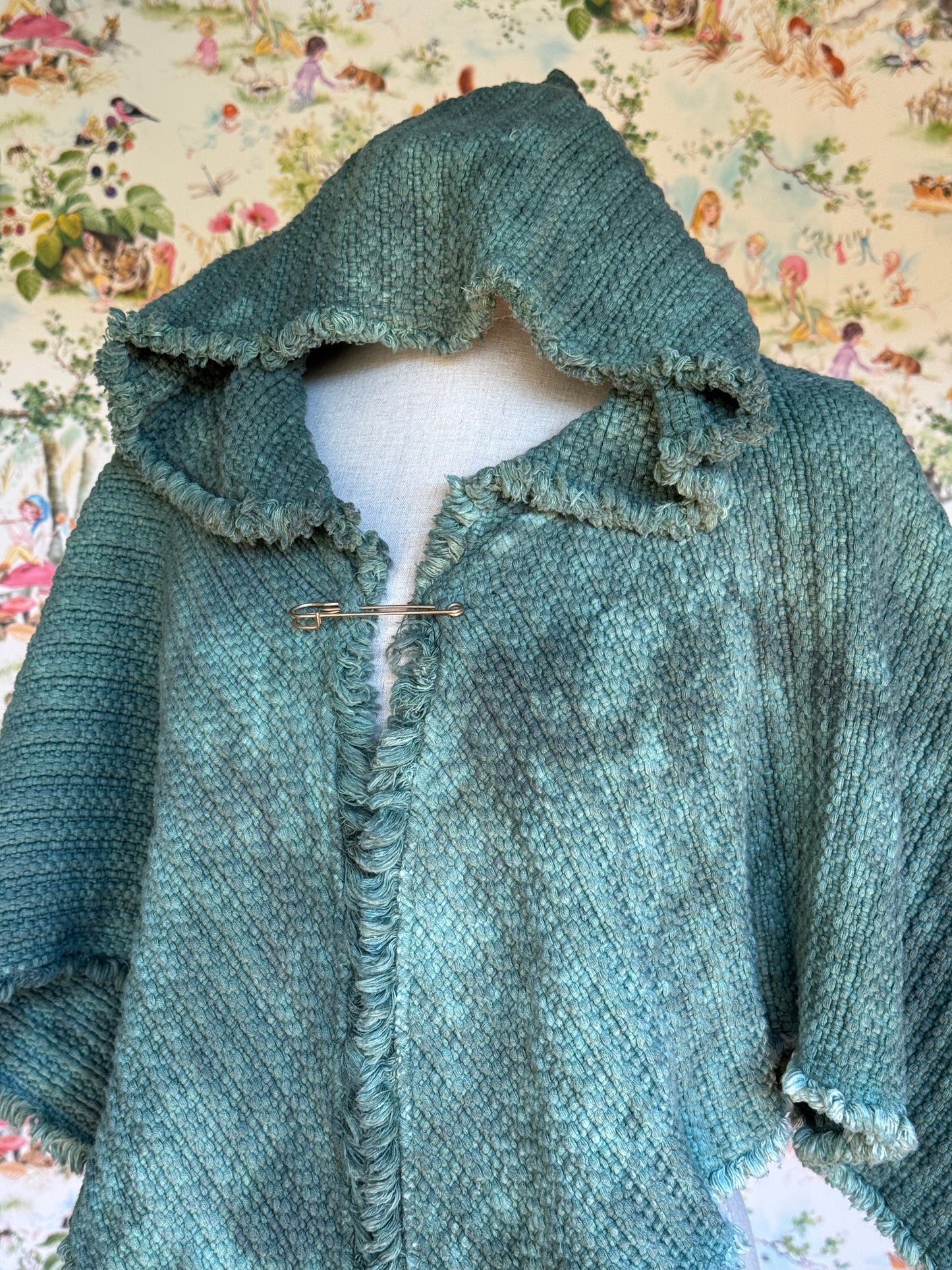 Snowdrop Halfling Cape