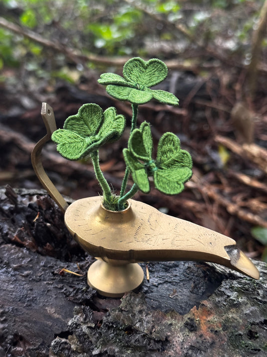 3 Wishes Clover lamp