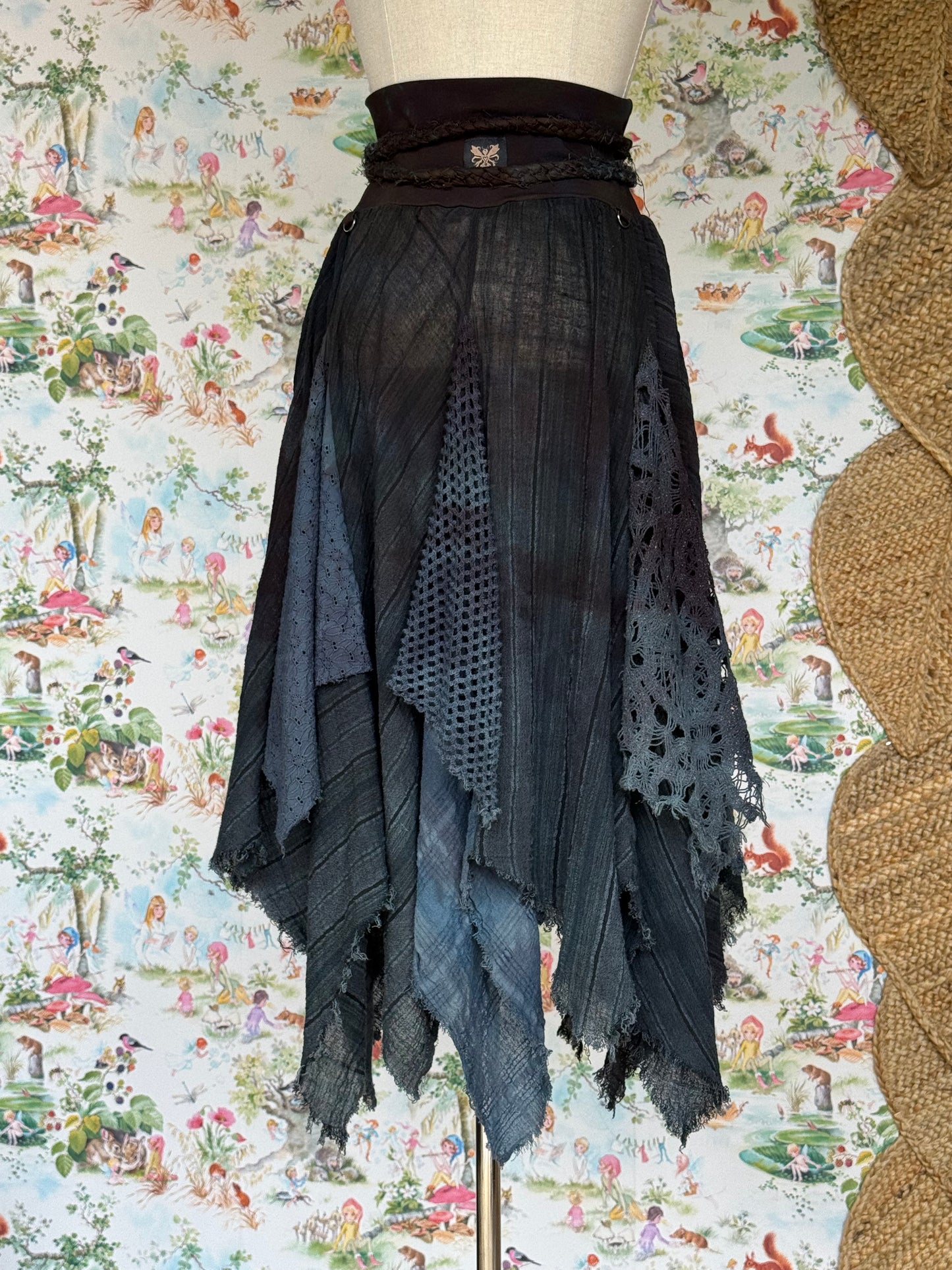 Katipō Cavern Relic Skirt