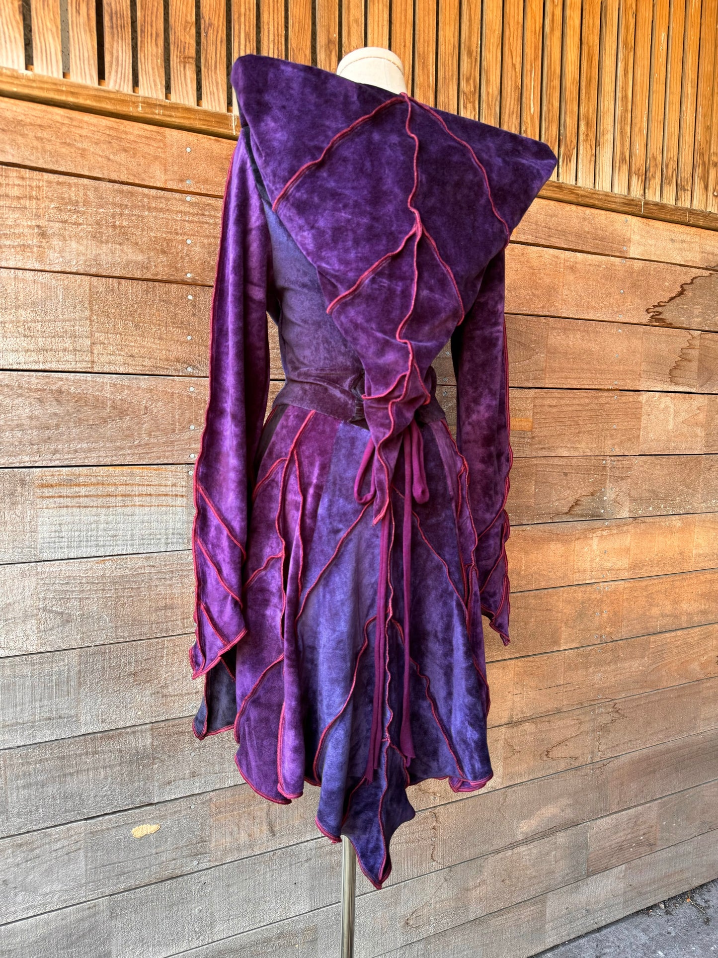 Nightberry Leafae Pixie Coat (L)