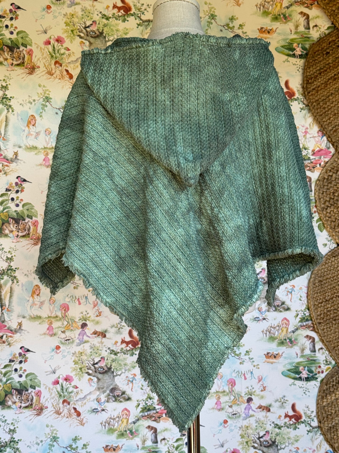 Snowdrop Halfling Cape