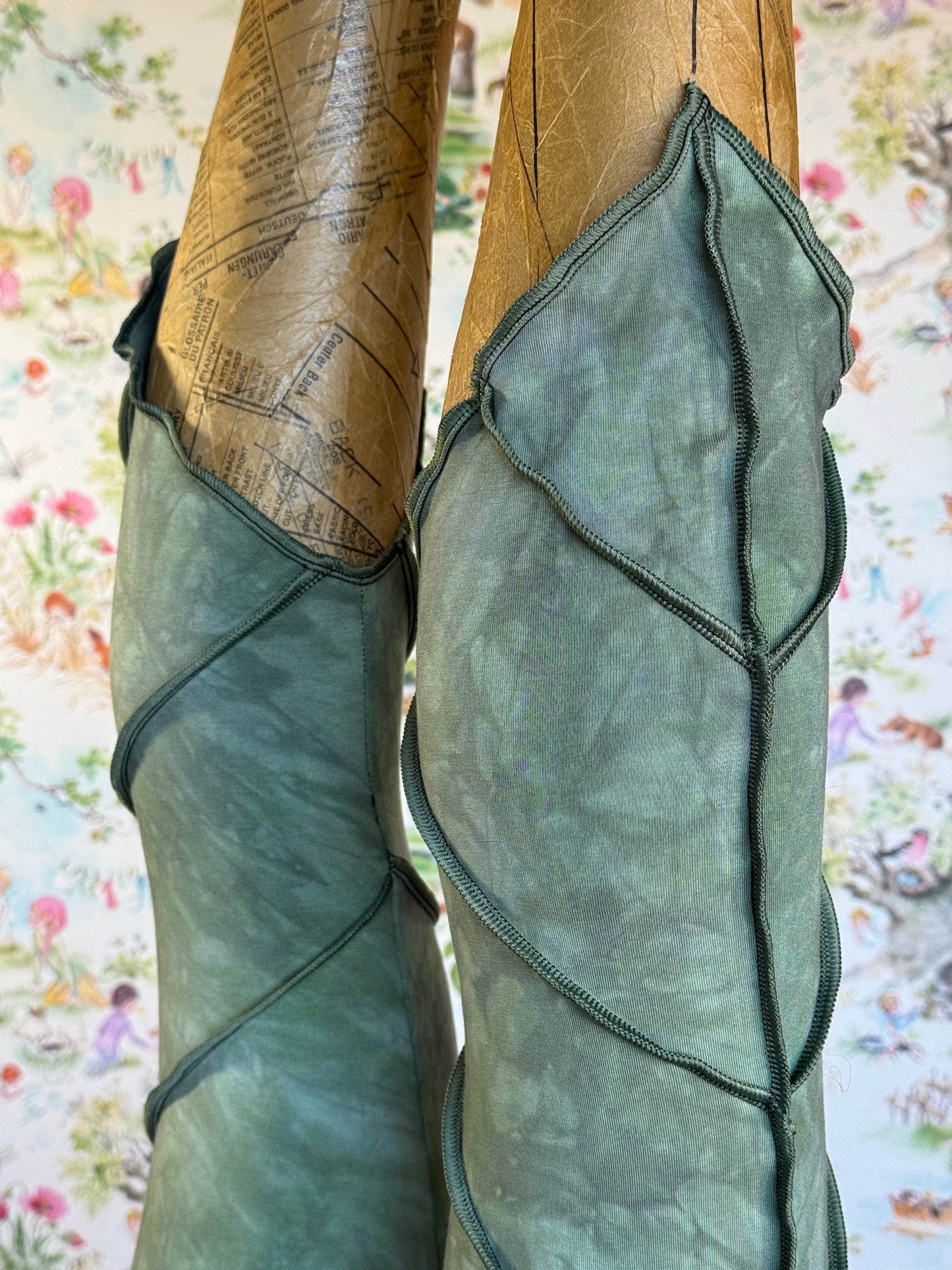 Snowdrop Leafae Leggings