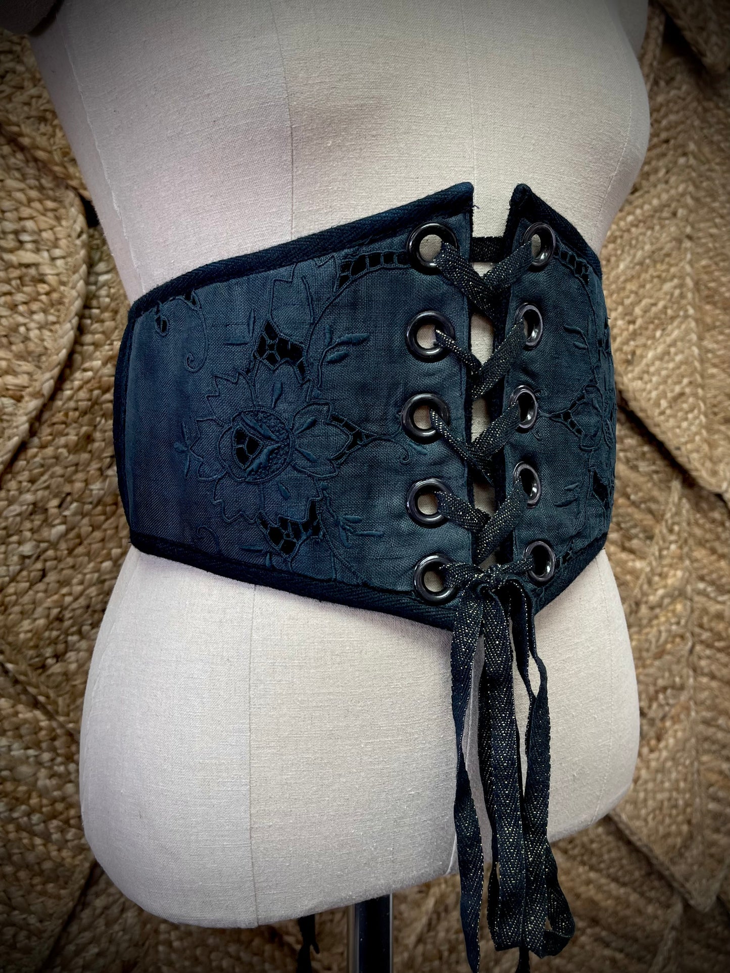 XL - XXL Corset Pixie Belt