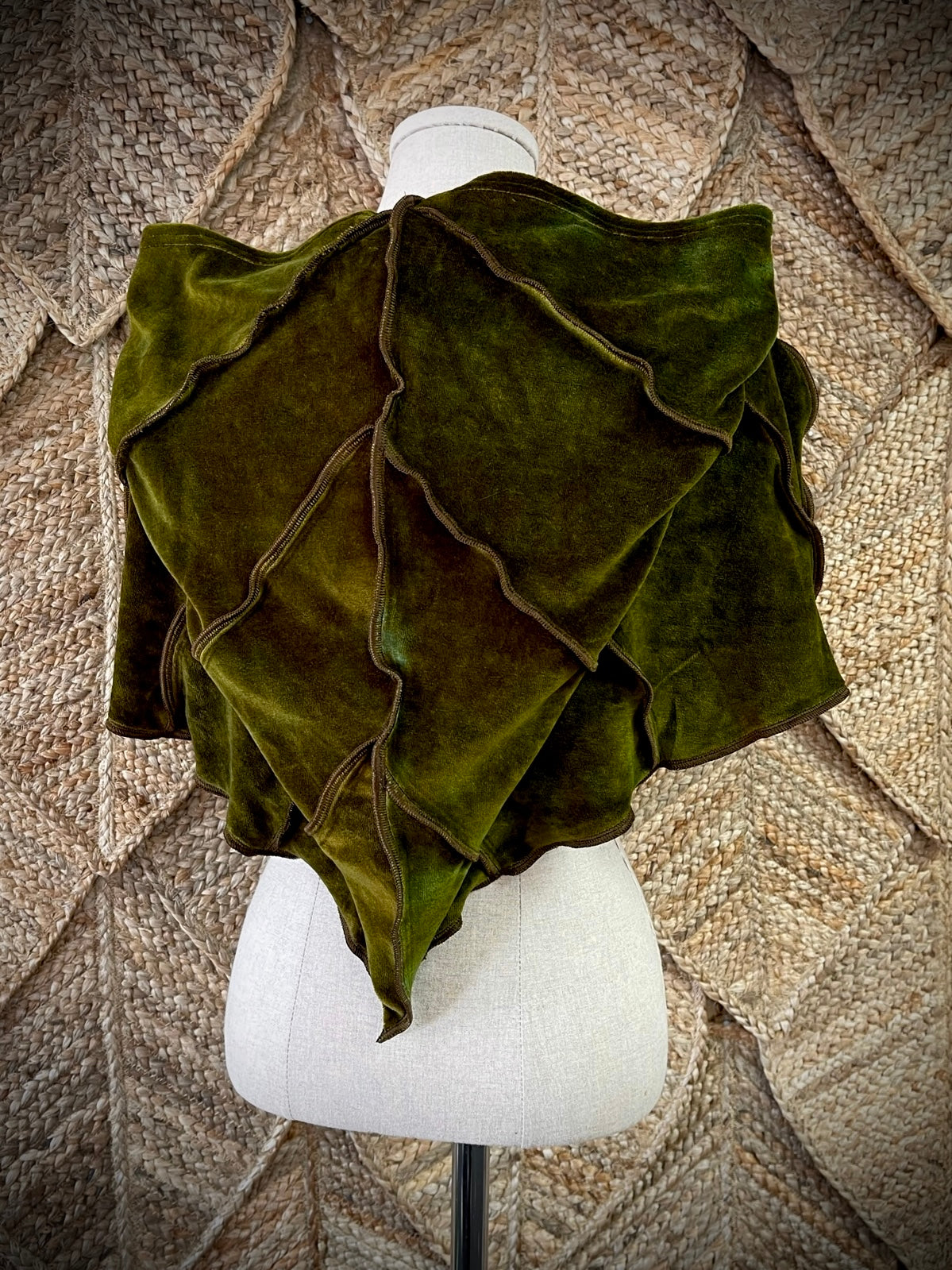 Frondling Leafae Poncho