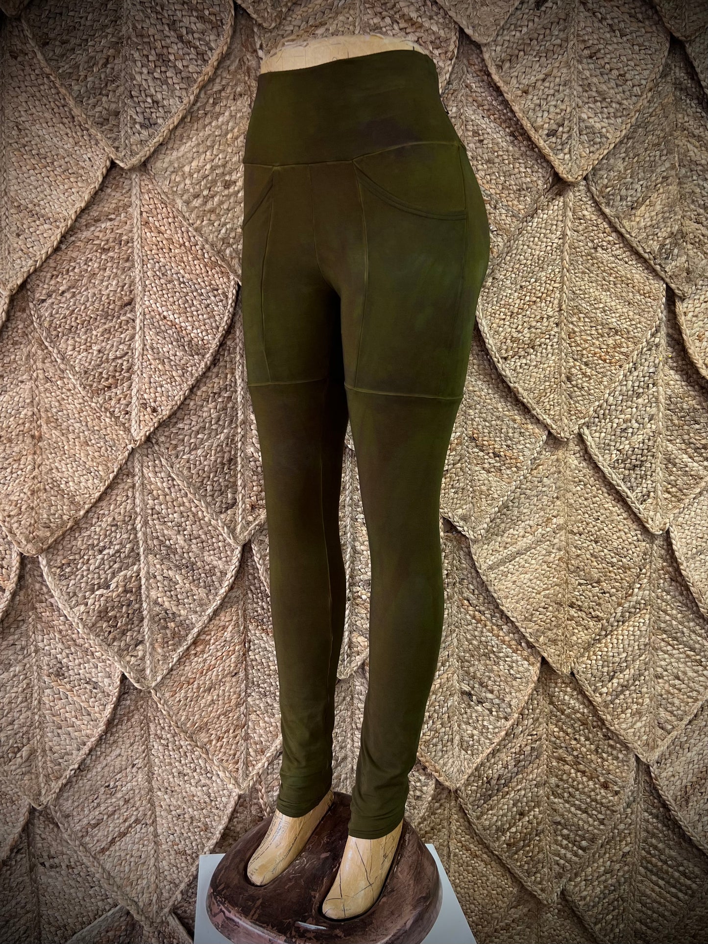 Swampwitch Bellbird Leggings