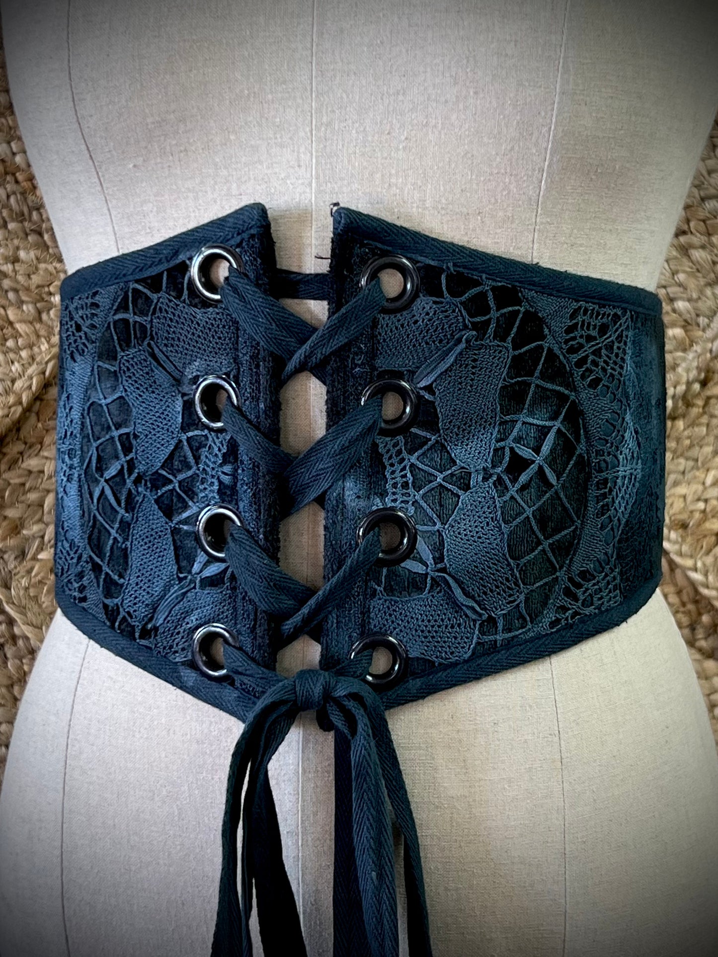 XL - XXL Corset Pixie Belt