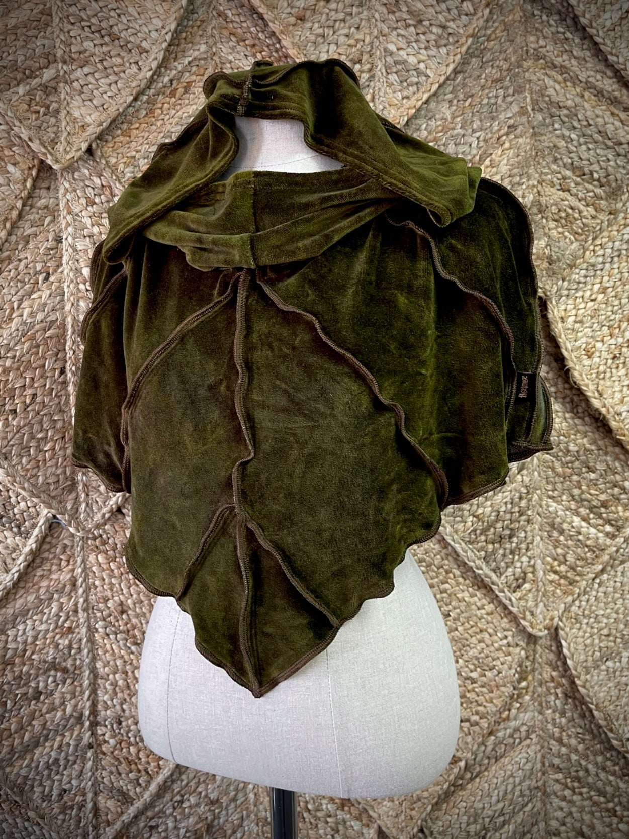 Swampwitch Leafae Poncho