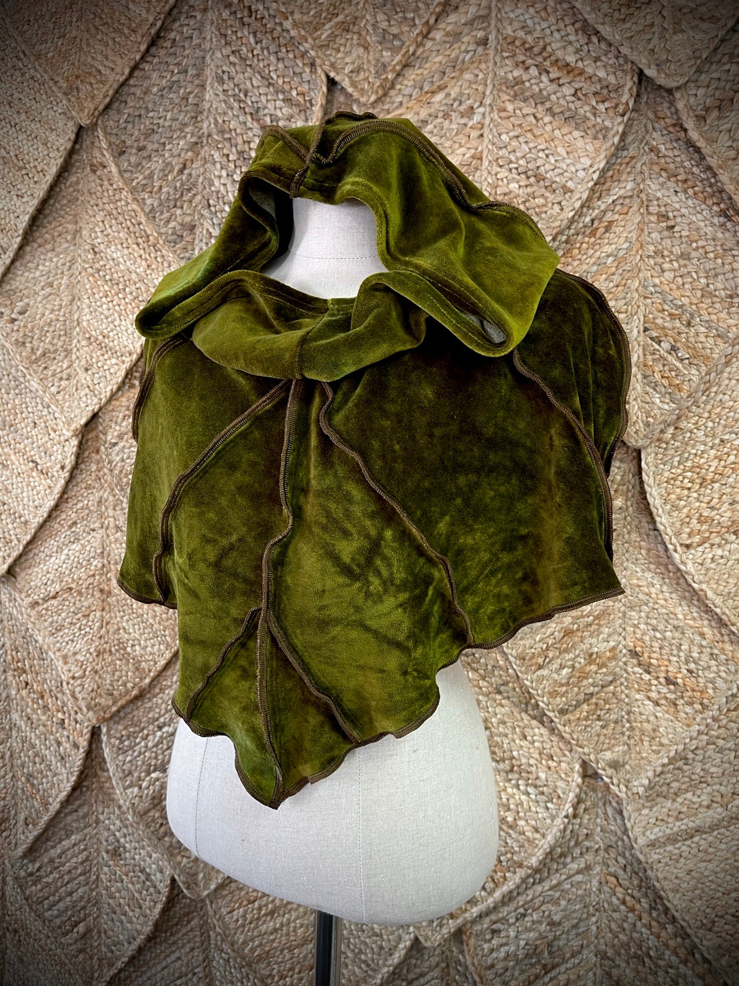 Frondling Leafae Poncho